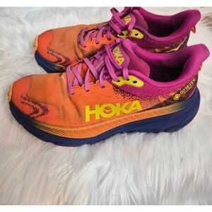 Hoka Challenger sneakers